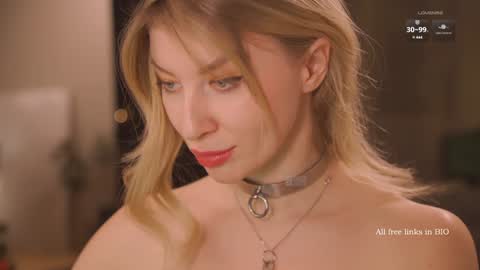 Snapshot of bronnica chatting on 12.28.24 Anna online show from 12.28.24