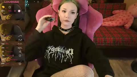 Snapshot of broodmommyy3 chatting on 02.22.25 Martha online show from 02.22.25