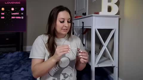 Snapshot of brookebee27 chatting on 01.05.25 brookebee online show from 01.05.25