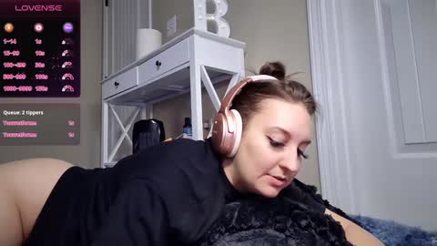 Snapshot of brookebee27 chatting on 01.23.25 brookebee online show from 01.23.25