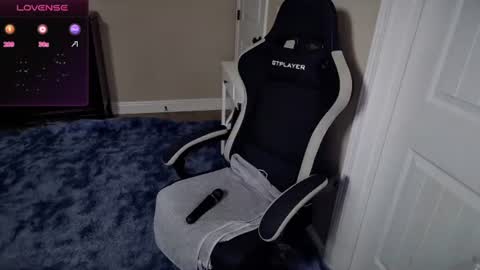 Snapshot of brookebee27 chatting on 03.08.25 brookebee online show from 03.08.25