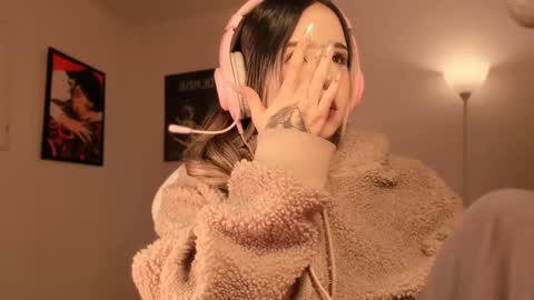 Snapshot of brooklyn_baby_ chatting on 01.15.26 Nat Independent model Please help me to reach 200 thumbs up online show from 01.15.26