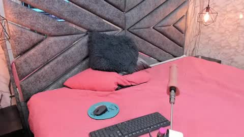 Snapshot of brownie_delicious chatting on 12.14.24 Sara online show from 12.14.24