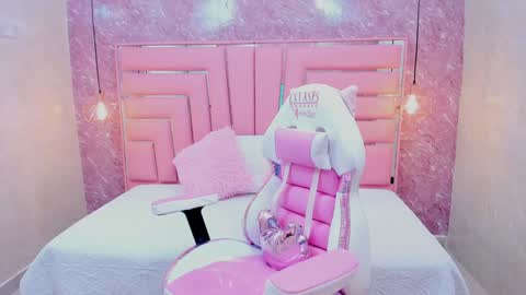 Snapshot of brownie_delicious chatting on 01.24.25 Sara online show from 01.24.25