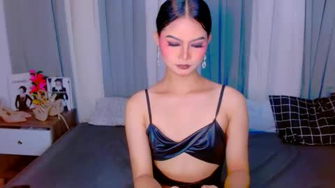 Snapshot of brownsausageroberta chatting on 09.19.25 Roberta GODDESS OF PLEASURE AND SEXUALDESIRE online show from 09.19.25