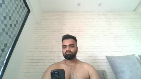 Snapshot of brownstud95 chatting on 01.25.25 brownstud95 online show from 01.25.25