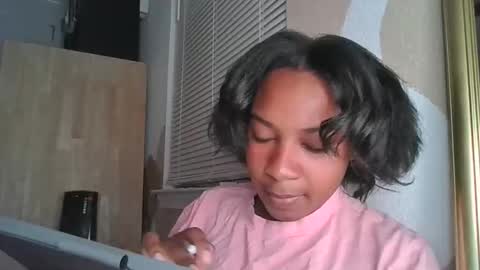 Snapshot of brownsugarcutie3 chatting on 10.24.25 Brownsuagrcutie online show from 10.24.25