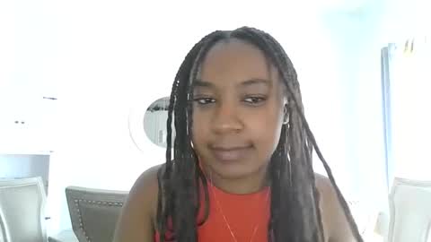 Snapshot of brownsugarcutie3 chatting on 06.05.26 Brownsuagrcutie online show from 06.05.26