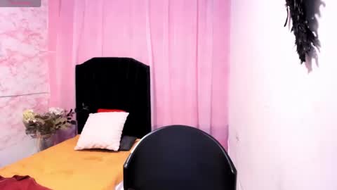 Snapshot of brunette_sasha chatting on 09.16.25 Sasha Brunette online show from 09.16.25