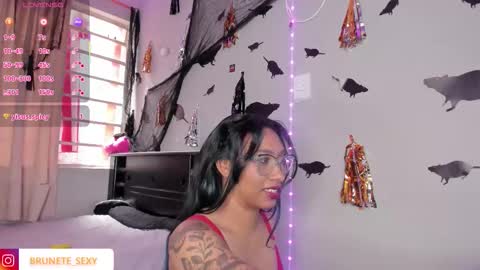 brunette online show from 10.21.25