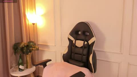 Snapshot of brunettklaryss chatting on 02.20.26 Brenda online show from 02.20.26