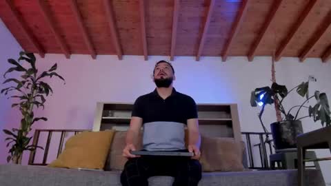 Snapshot of bruno_woods chatting on 04.25.26 Andres Suarez online show from 04.25.26