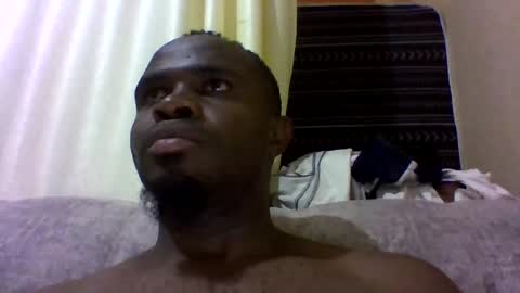 Snapshot of brusedarling chatting on 11.10.25 brucedarling online show from 11.10.25