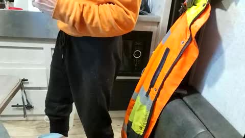 Steve... aka SkinnieDippin aka TimberTramp online show from 01.10.26