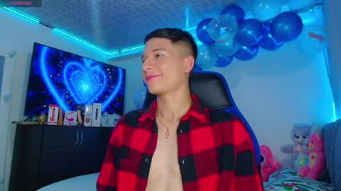 BRYAM INDEPENDENT MODEL online show from 01.17.25