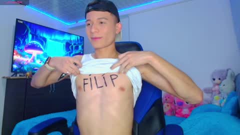 BRYAM INDEPENDENT MODEL online show from 01.20.25