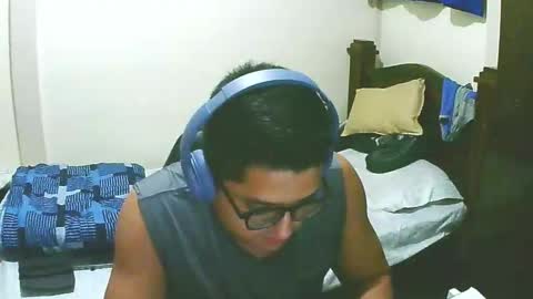 Snapshot of bryanbendy chatting on 09.17.25 bryanbendy online show from 09.17.25