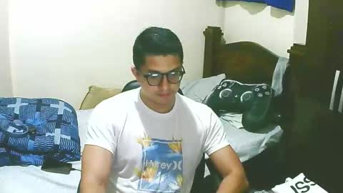 Snapshot of bryanbendy chatting on 09.18.25 bryanbendy online show from 09.18.25