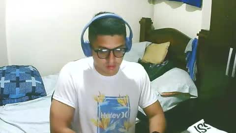 Snapshot of bryanbendy chatting on 09.28.25 bryanbendy online show from 09.28.25