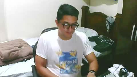 Snapshot of bryanbendy chatting on 11.27.25 bryanbendy online show from 11.27.25