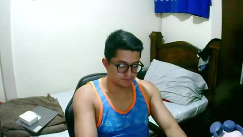 Snapshot of bryanbendy chatting on 05.19.26 bryanbendy online show from 05.19.26