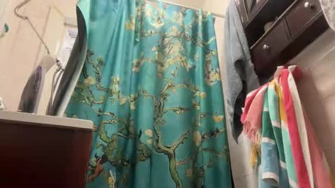 Snapshot of bubbahumps chatting on 12.29.24 bubbahumps online show from 12.29.24