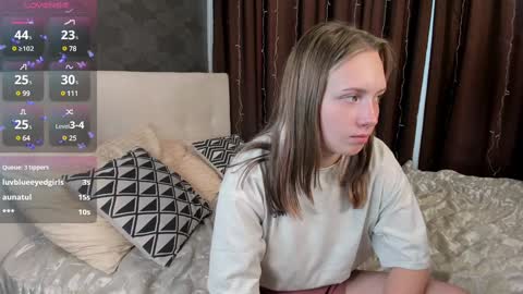 Sabrina  online show from 01.10.25