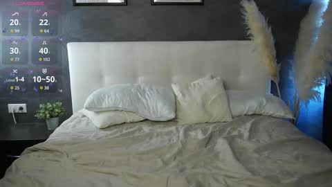 Sabrina  online show from 09.18.25