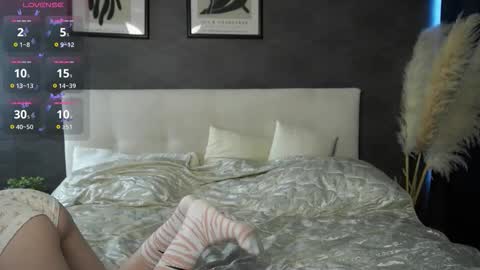 Sabrina  online show from 09.22.25