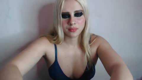 Isabella but call me isa  online show from 10.09.25