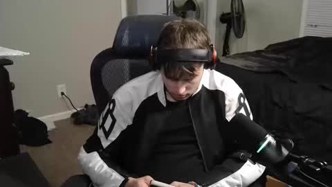 BubblebuttBdn online show from 10.12.25