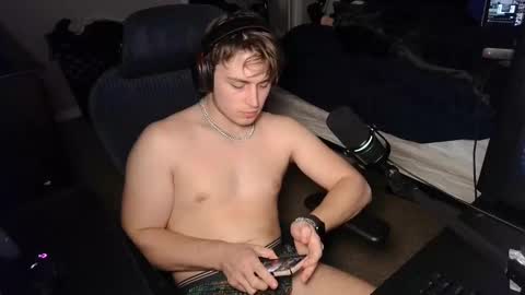 BubblebuttBdn online show from 11.12.25