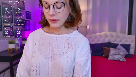 Snapshot of bubblegum_babe_ chatting on 10.25.25 Alice online show from 10.25.25