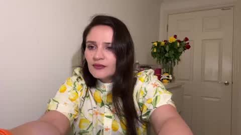 Snapshot of bubblegumfairy_ chatting on 06.15.26 Anna online show from 06.15.26