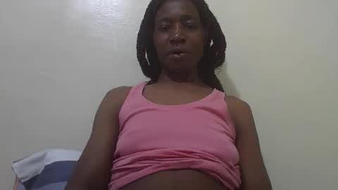 Snapshot of bubbly_jocyce chatting on 05.17.26 talisha online show from 05.17.26