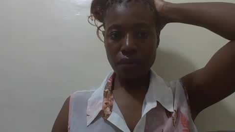 Snapshot of bubbly_jocyce chatting on 06.20.26 talisha online show from 06.20.26