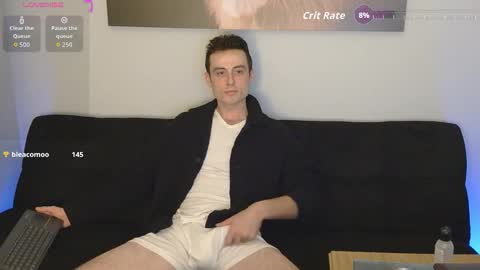 Snapshot of budrflie chatting on 11.08.25 budrflie online show from 11.08.25