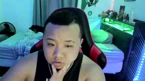 buffsexyman24 online show from 02.22.25