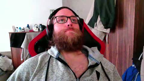 Snapshot of buhalteris chatting on 06.14.26 Lukas online show from 06.14.26