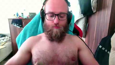 Snapshot of buhalteris chatting on 06.29.26 Lukas online show from 06.29.26