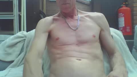 Snapshot of bundy2016 chatting on 05.04.26 Dutch cock online show from 05.04.26