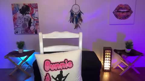 Snapshot of bunnieandthedude chatting on 06.01.26 BUNNIE and THE DUDE TheLebowskis online show from 06.01.26