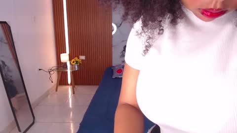 Snapshot of bunny_bao chatting on 02.14.26 Rossi Hill online show from 02.14.26