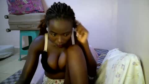 Snapshot of bunny_bliss1 chatting on 06.26.26 bunny_bliss1 online show from 06.26.26