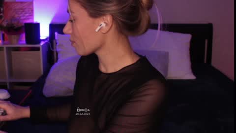 B U N N Y online show from 12.26.24