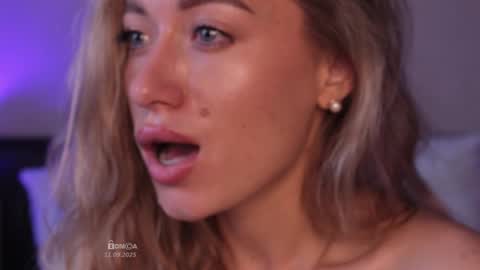 B U N N Y online show from 09.11.25