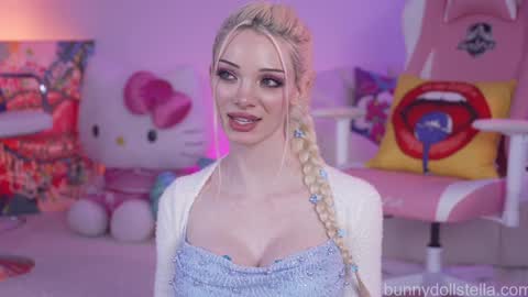 Stella online show from 10.26.25