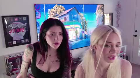 Snapshot of bunnydollstella chatting on 07.19.26 Stella online show from 07.19.26