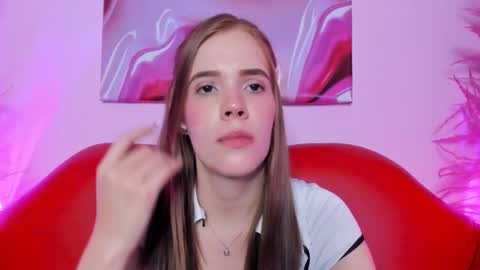 Snapshot of bunnyleahxxx chatting on 01.08.25 ANASTASIA online show from 01.08.25