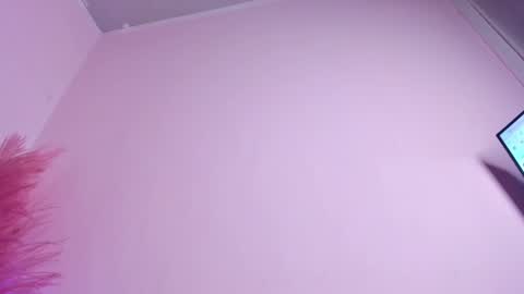 Snapshot of bunnyleahxxx chatting on 02.20.25 ANASTASIA online show from 02.20.25